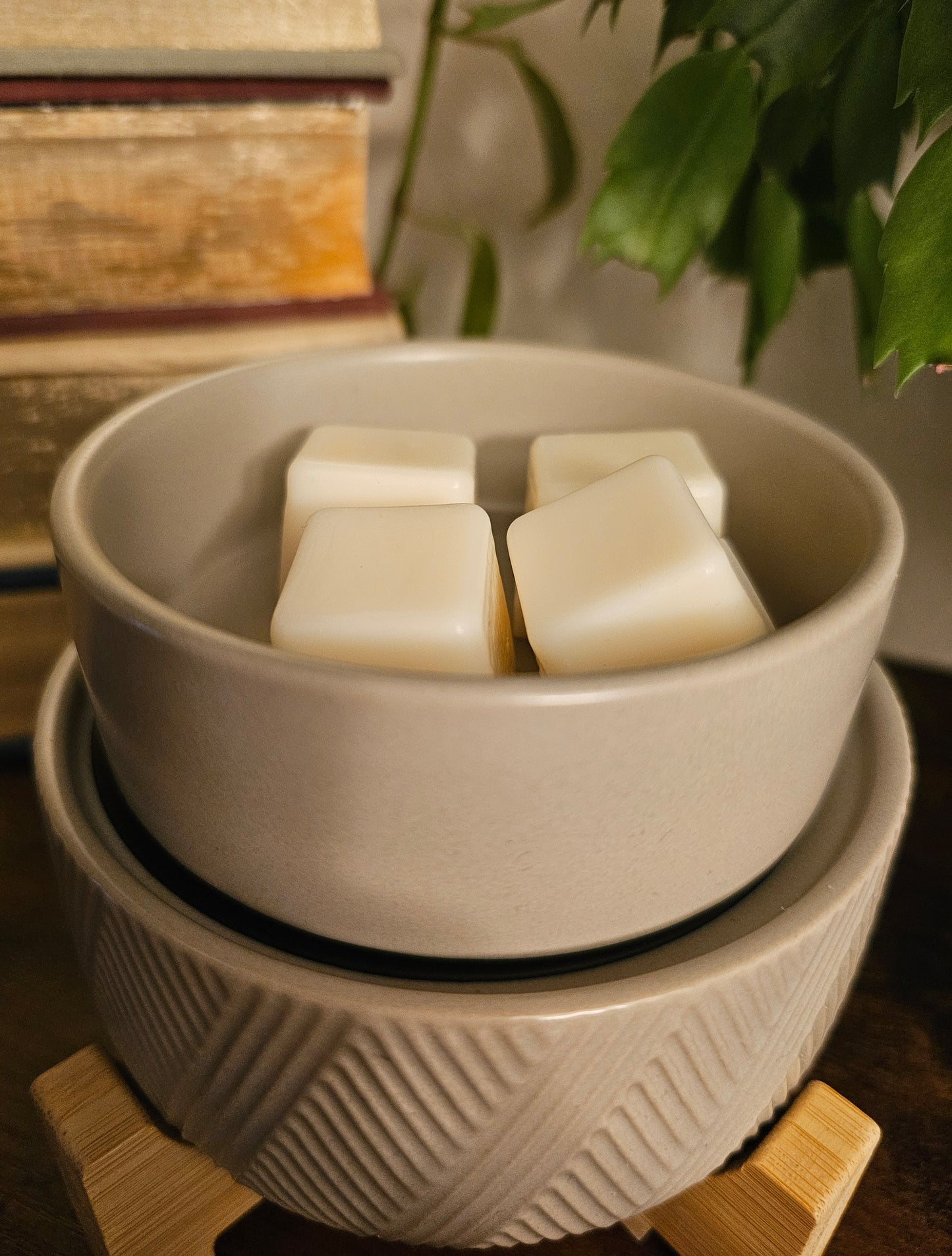 Wooden Pedestal 2-in-1 Classic Wax Warmer